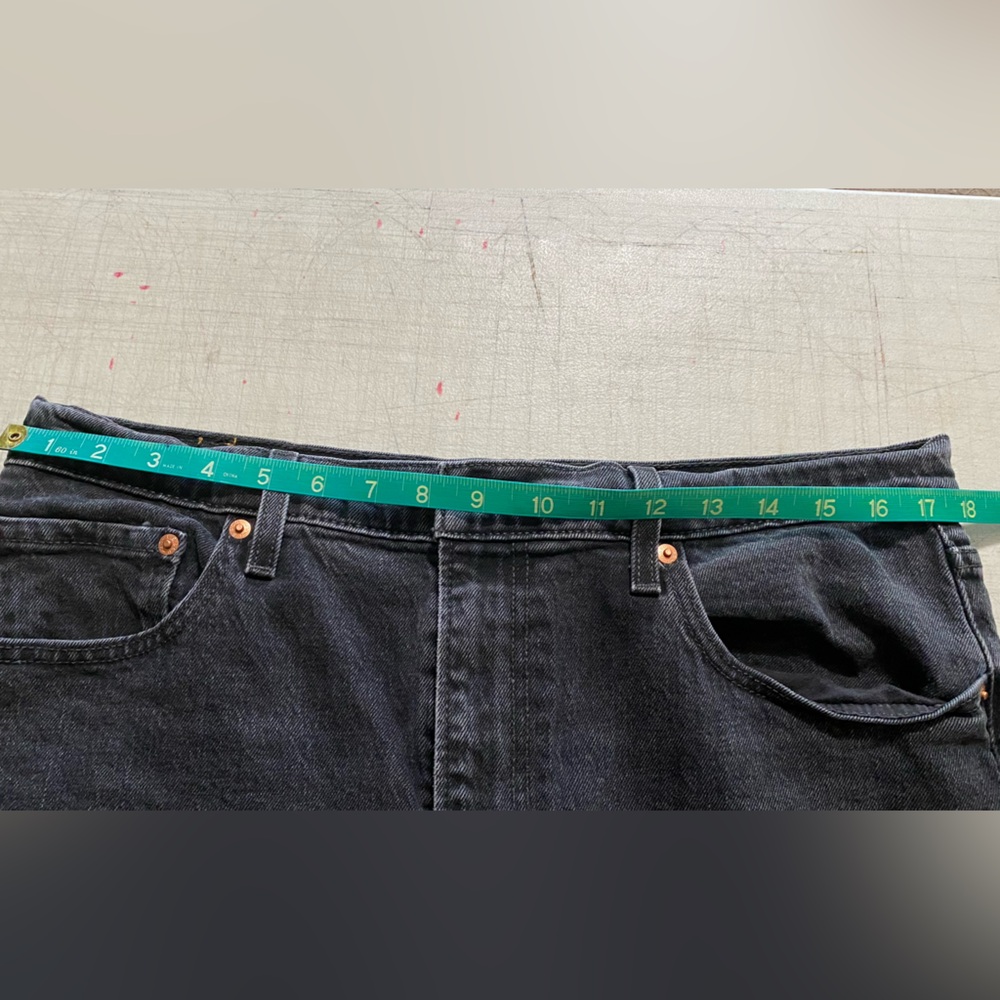 NWOT Levi’s women’s black jeans size 33 x 32 - Picture 5 of 9